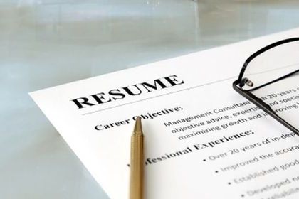 heading of a resumes